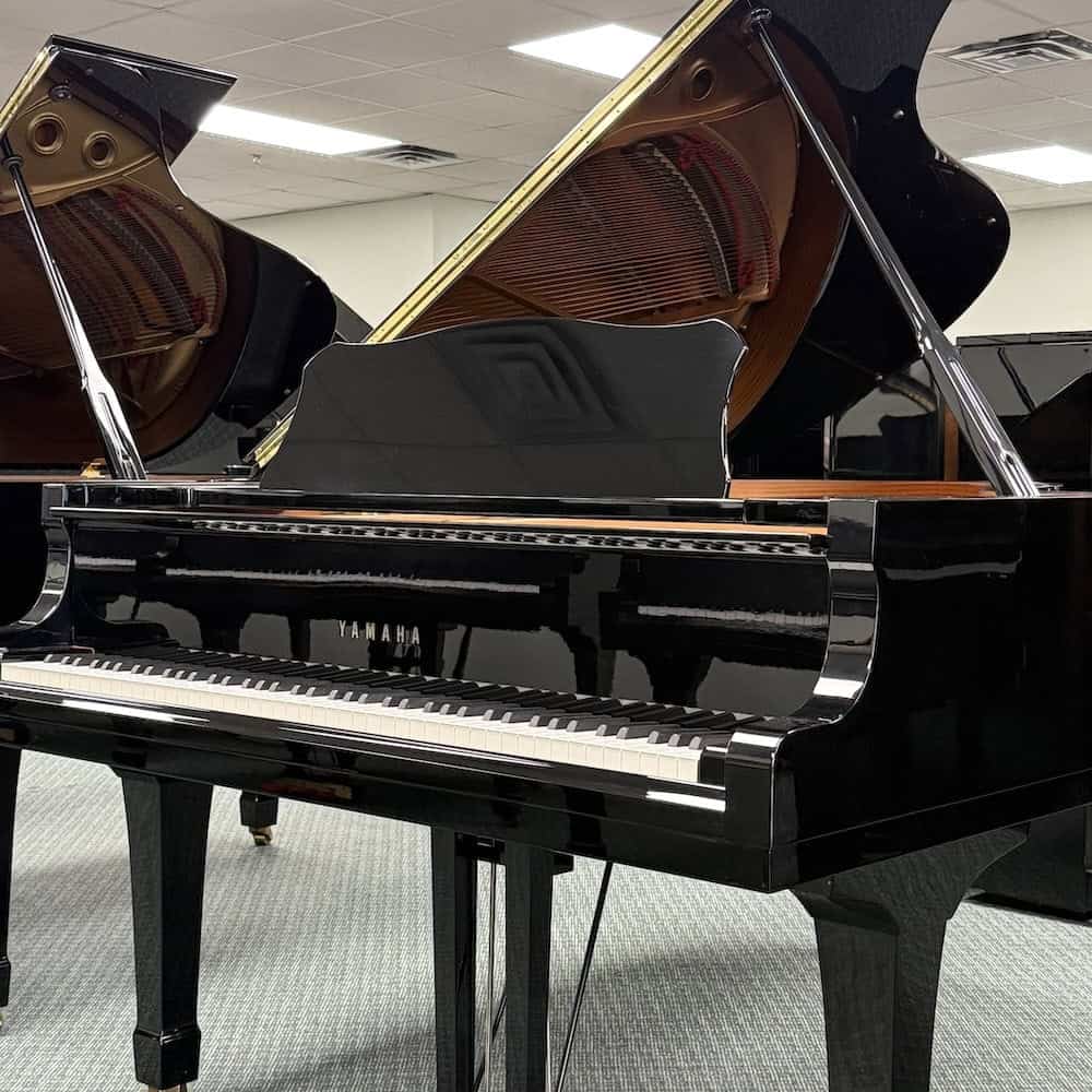 yamaha piano, model c5 polished ebony, 1996